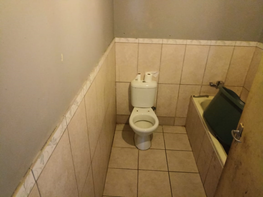2 Bedroom Property for Sale in Kwanonqaba Western Cape